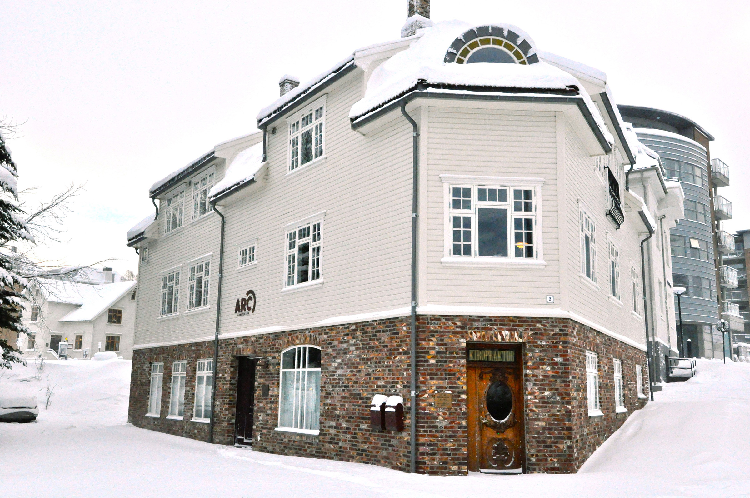 Foto-kontakt-oss-red