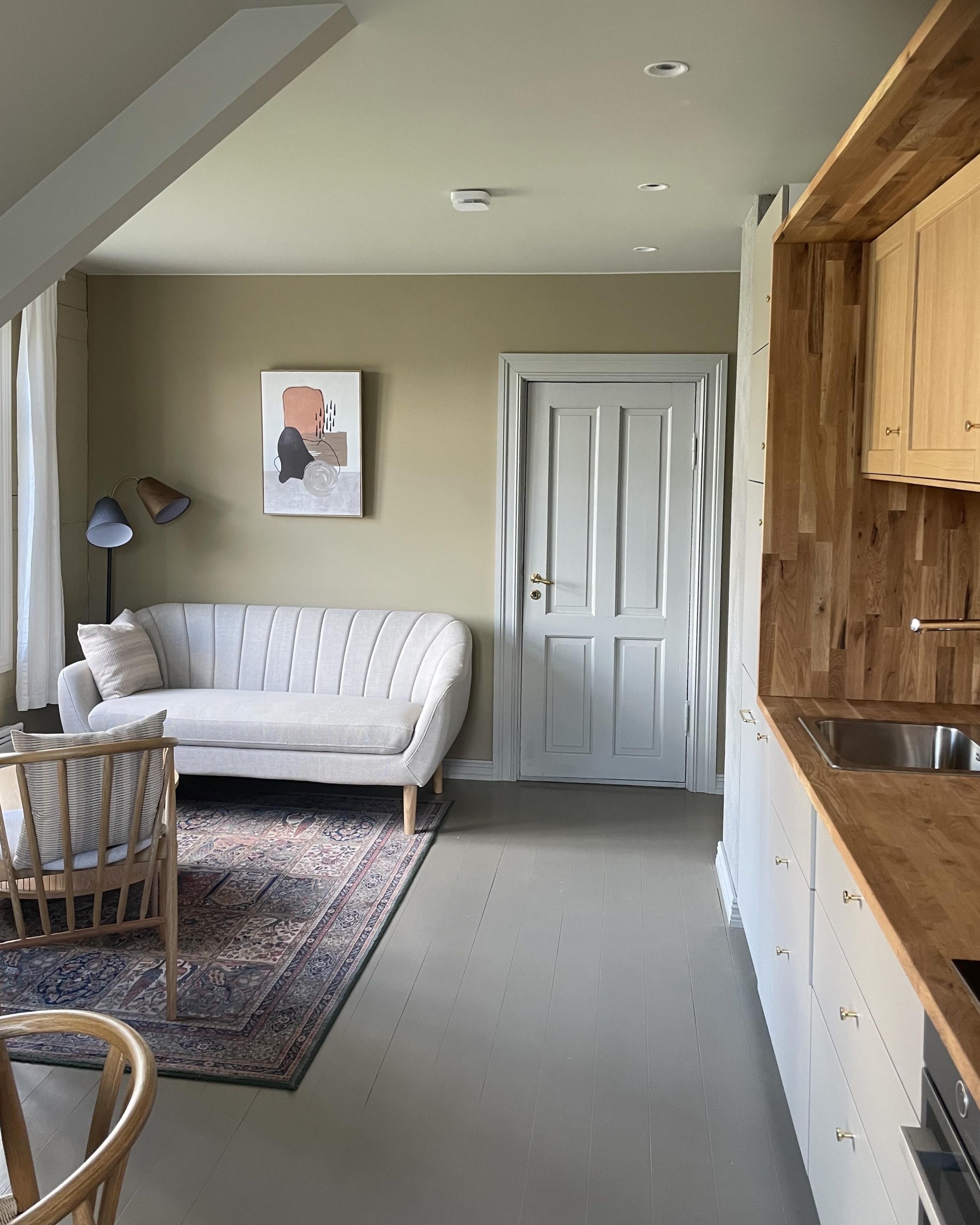 572A5357-AEFF-4433-B73F-38FD95629F71_1_201_a