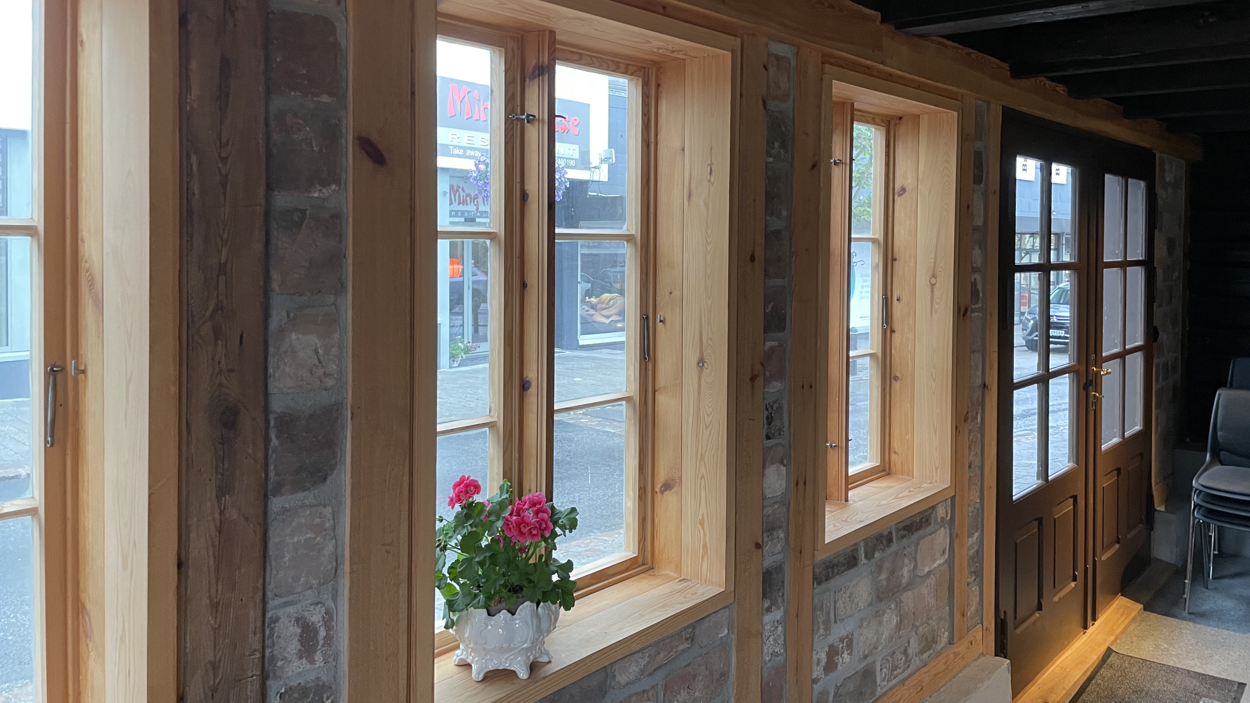 90C8983E-0541-43EE-A88E-653C77B53F02_1_201_a