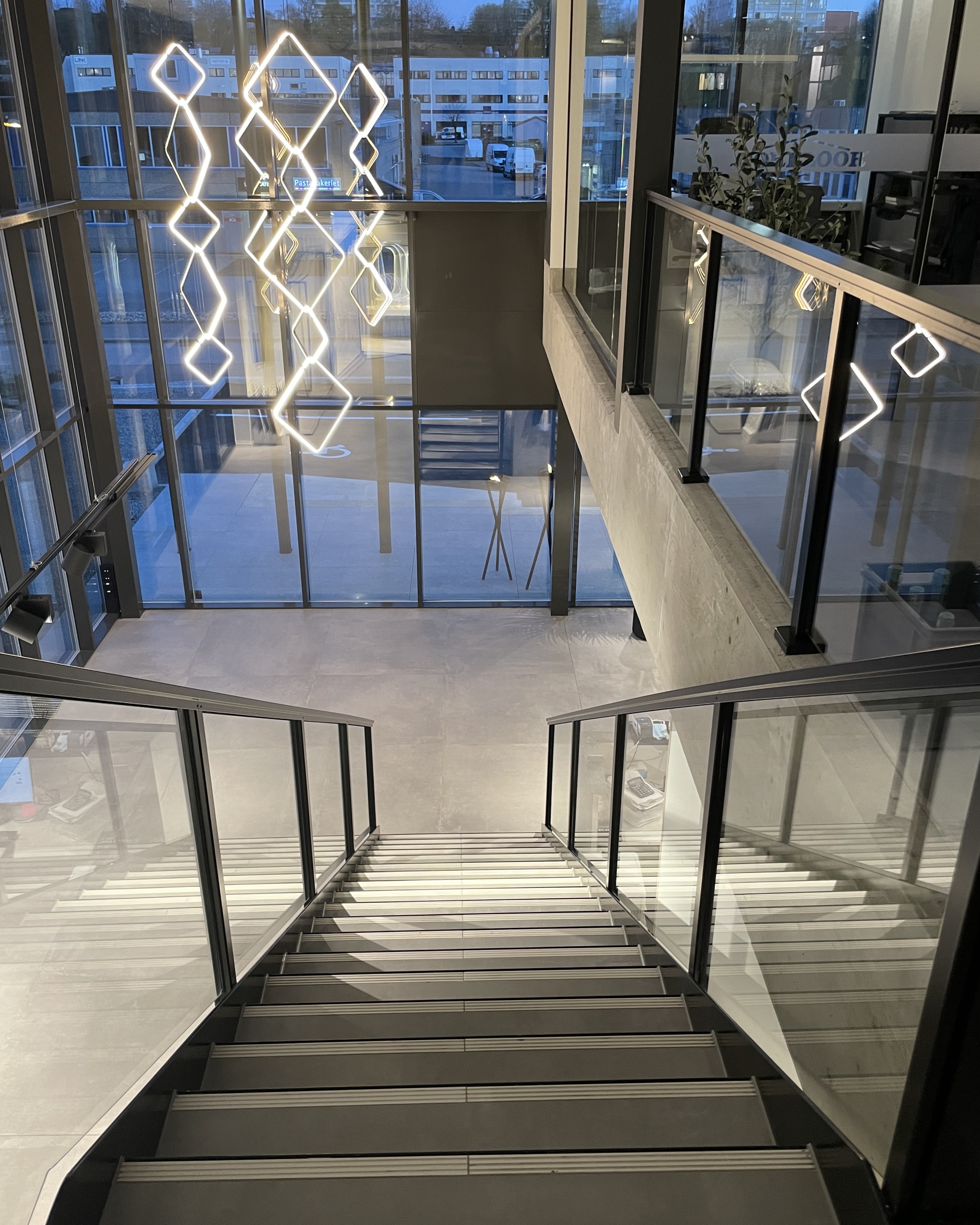 B6EC5853-3CEE-4A3C-9A45-52B2F9D6AB88_1_201_a