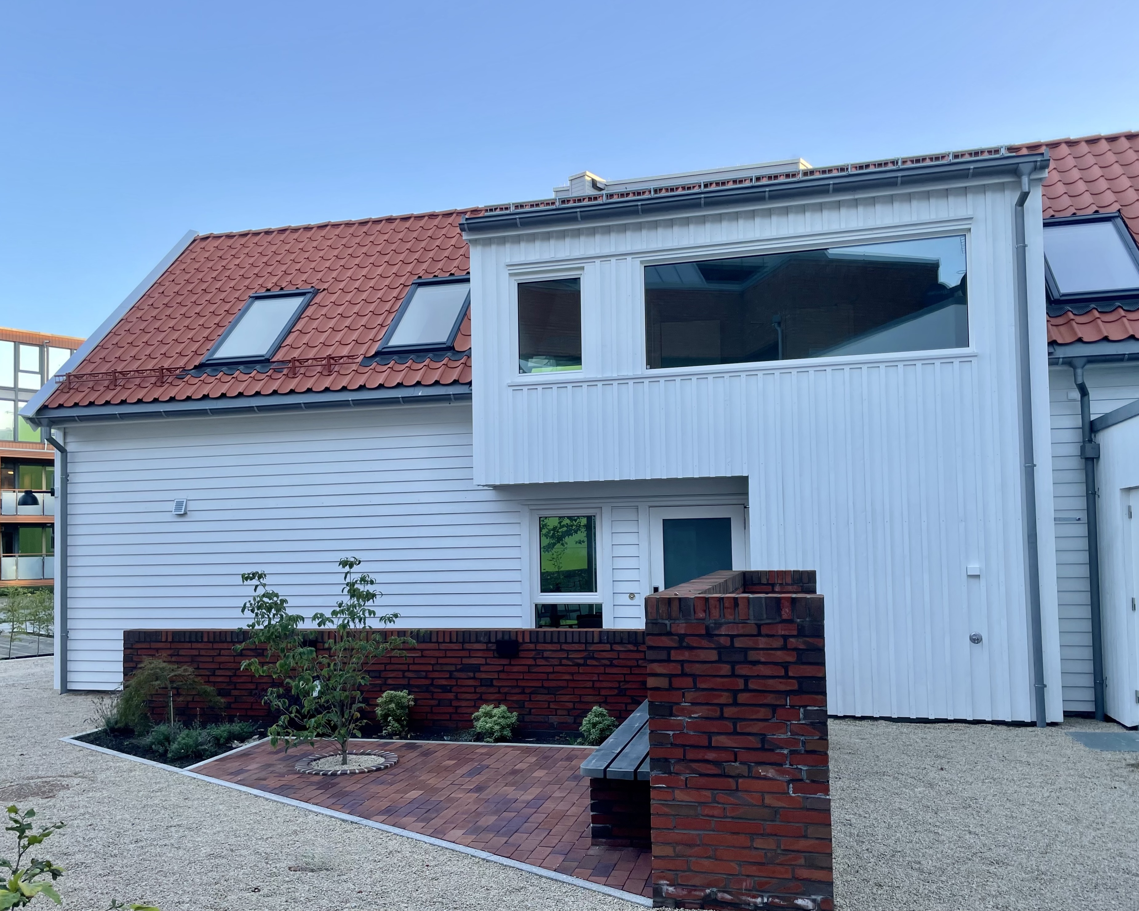 C6CA2CAF-CD83-4C39-9C10-E0387900562B_1_201_a